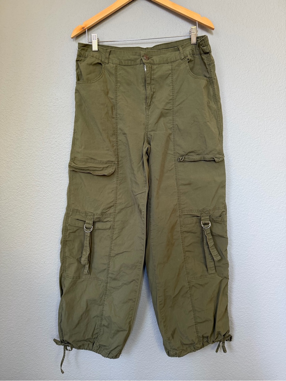 No Boundaries Olive Cropped Cargo Pants with Ring Detail